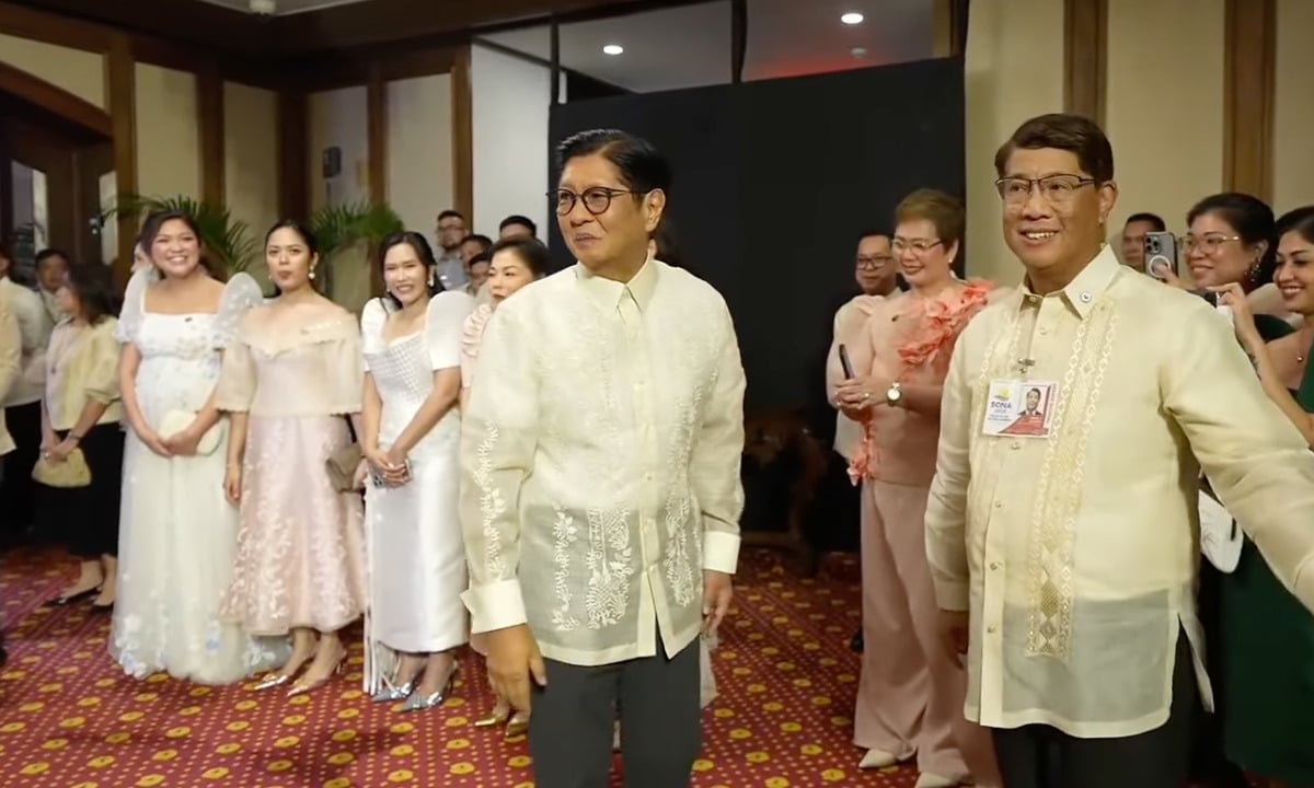Marcos begins fifth Sona before joint session of Congress